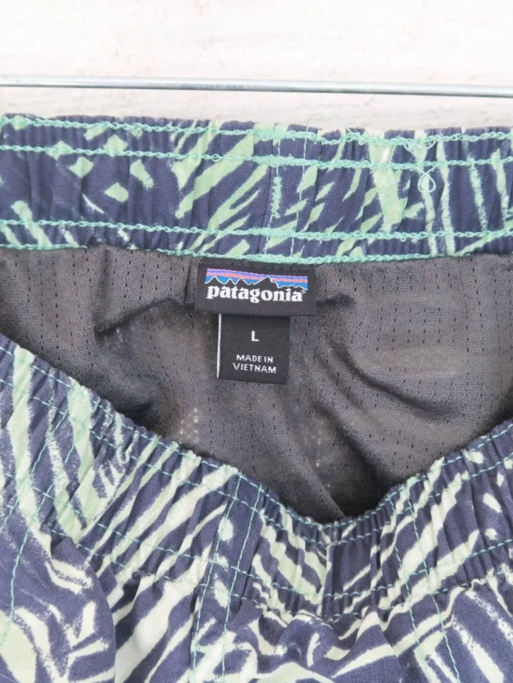 Patagonia Boys Baggies Shorts | Large
